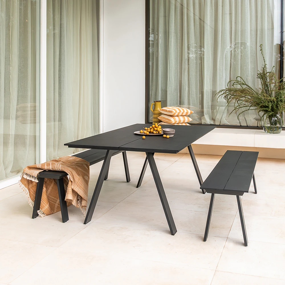 Onyx Table and Bench_LS3 1000x1000
